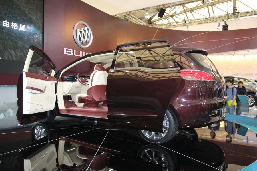  Buick Business Concept 2009 года  (фото 52 из 113)